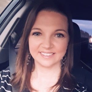 Meet your Posher, Lois